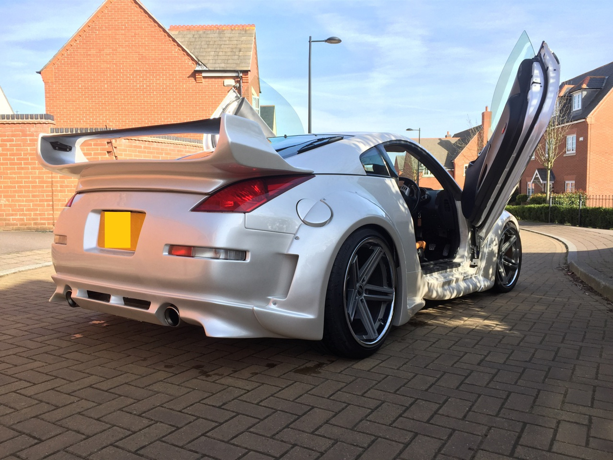 nissan-350z-z33-veilside-v3-rear-spoiler-meduza-design-ltd