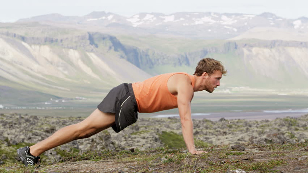 The 15-Minute Calisthenics Workout You Can Do Anywhere