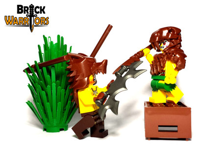 Minifigure Helmet - Sabertooth Helm Minifigure Helmet - Sabertooth Helm