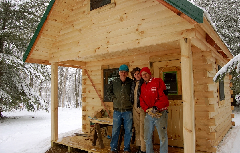 Where can you find Amish-built log homes?