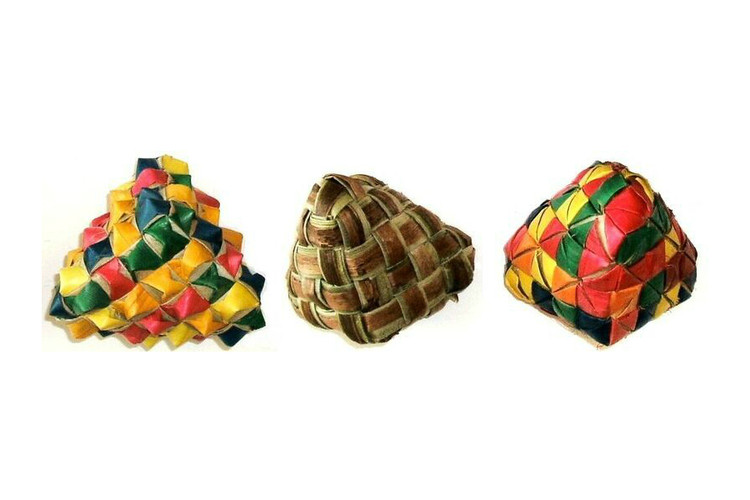 Woven Diamond Foot Toy