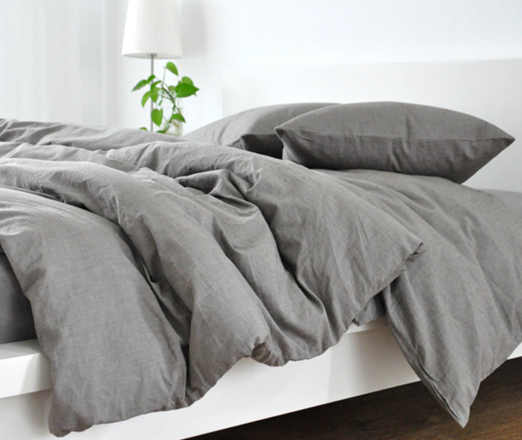 It's free shipping made easy Reinvent your bedroom with a simple switch of duvet covers at Macy's and get Free Shipping with $99 purchase.