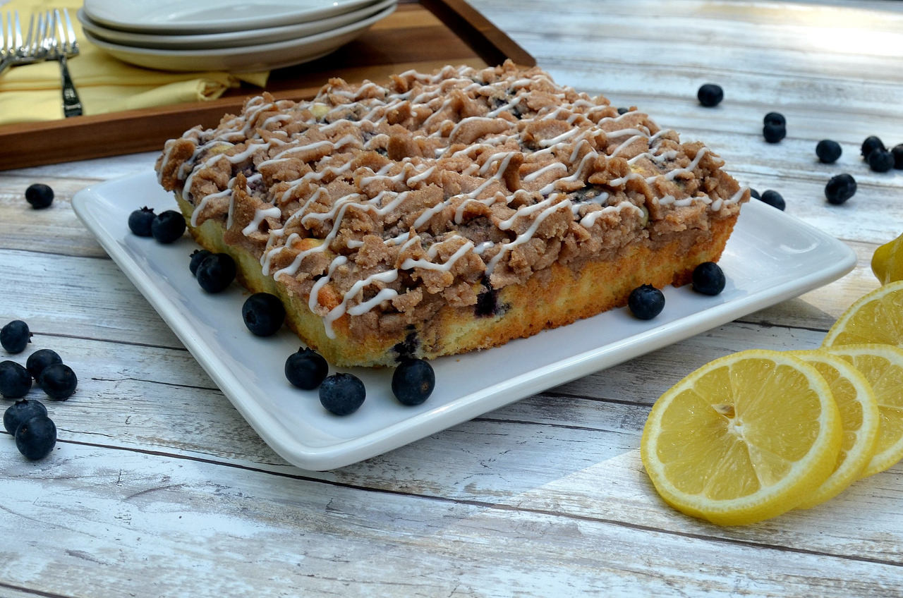 lemon blueberry crumb cake