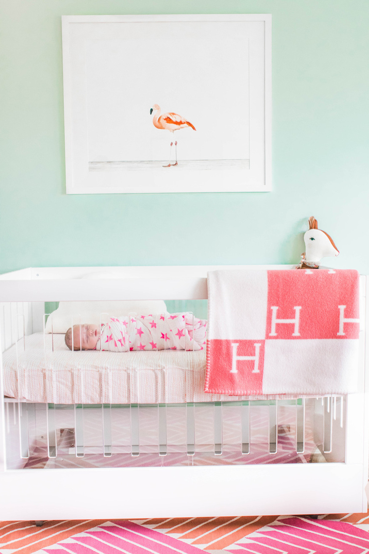 Roh Crib - Two Sided Acrylic and White