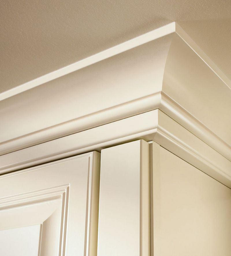 Large Cove Molding with Starter Molding in Dove White Maple KraftMaid