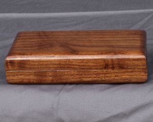Clam shell box - Walnut