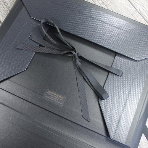 A4 Carbon Weave & Black Art Portfolio / Cachet Portfolio