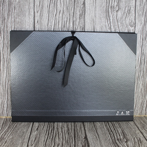 A4 Carbon Weave & Black Art Portfolio / Cachet Portfolio