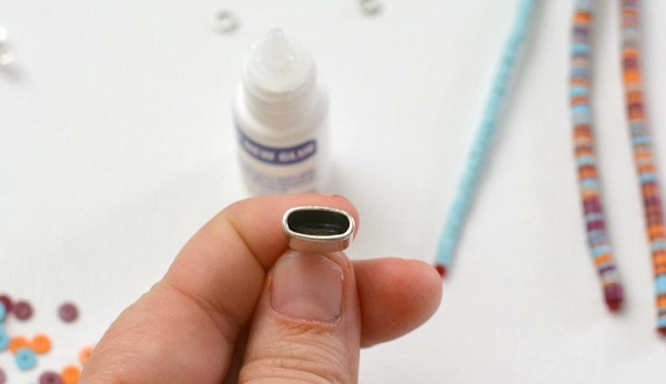 vinyl-beads-bracelet-tutorial-3.jpg vinyl-beads-bracelet-tutorial-3.jpg