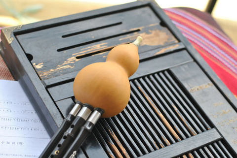 Concert Level Chinese Free Reed Gourd & Black Sandalwood Flute Hulusi Instrument
