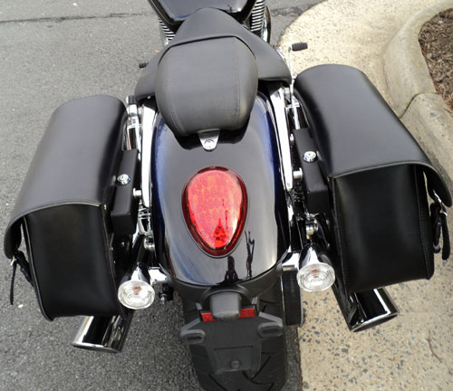 Triumph thunderbird hot sale saddlebags