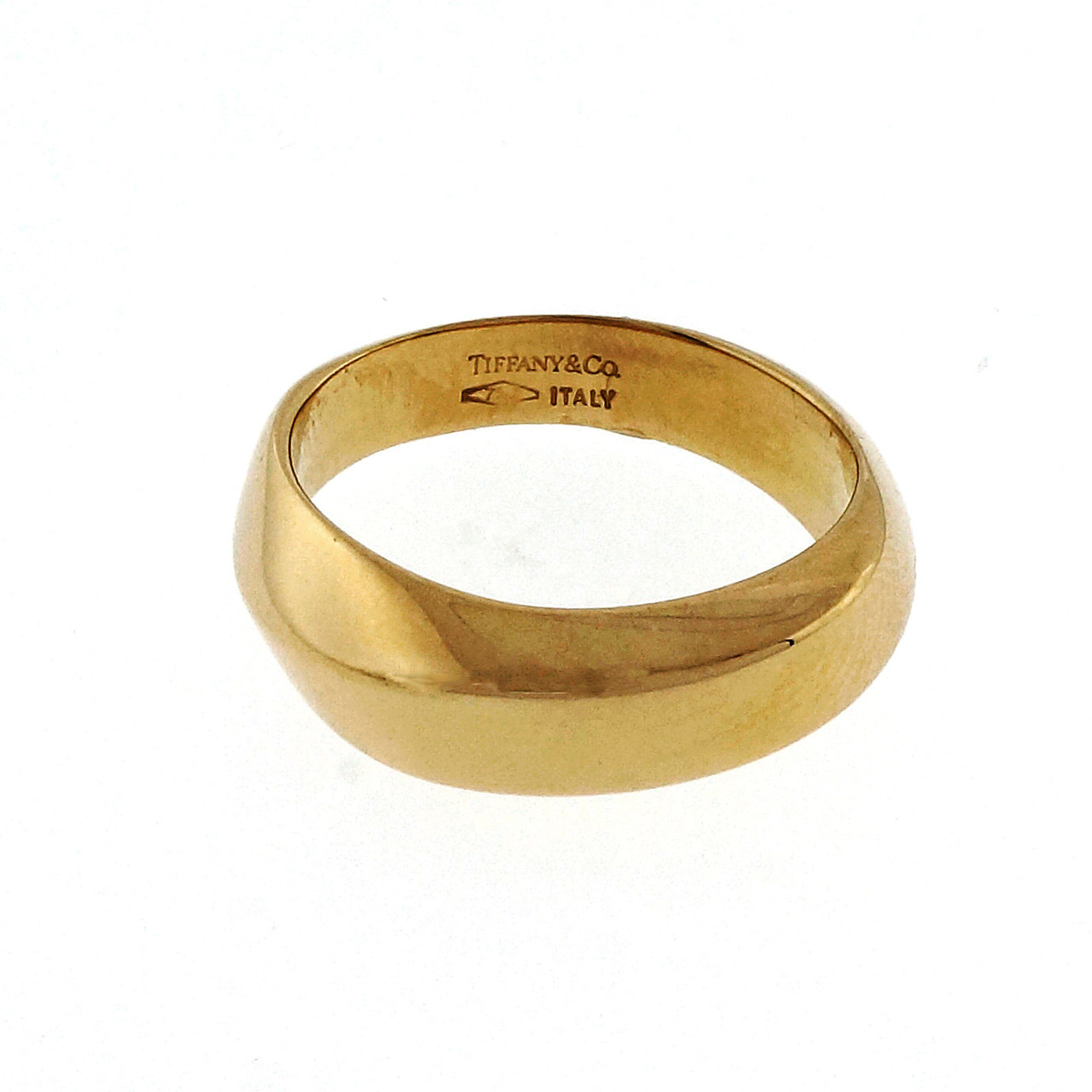 Band Ring Example 5 Examples of Band Rings that are Bold, Exciting and Perfect for ...