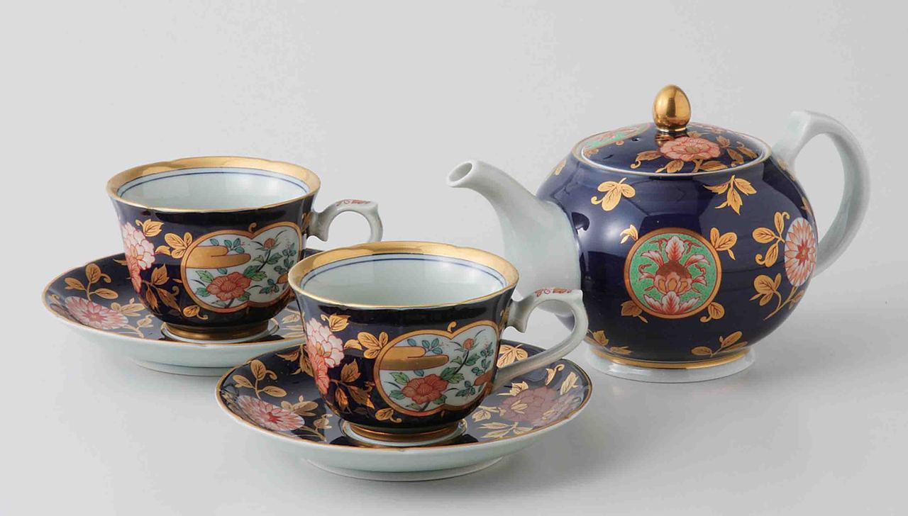 [Premium] Imari Porcelain Old Imari design Tea pot & 2 tea cups Set