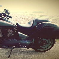 Gary's Kawasaki Vulcan 1500 Classic w/ Ultimate Shape Leather Motorcycle Saddlebags