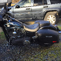 HD-wideGlide-motorcycle-customer-saddlebag-photo