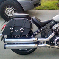 Walter's Indian Scout w/ Charger Series Saddlebags