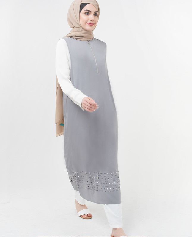 Top : Modest fashionable Islamic and stylish