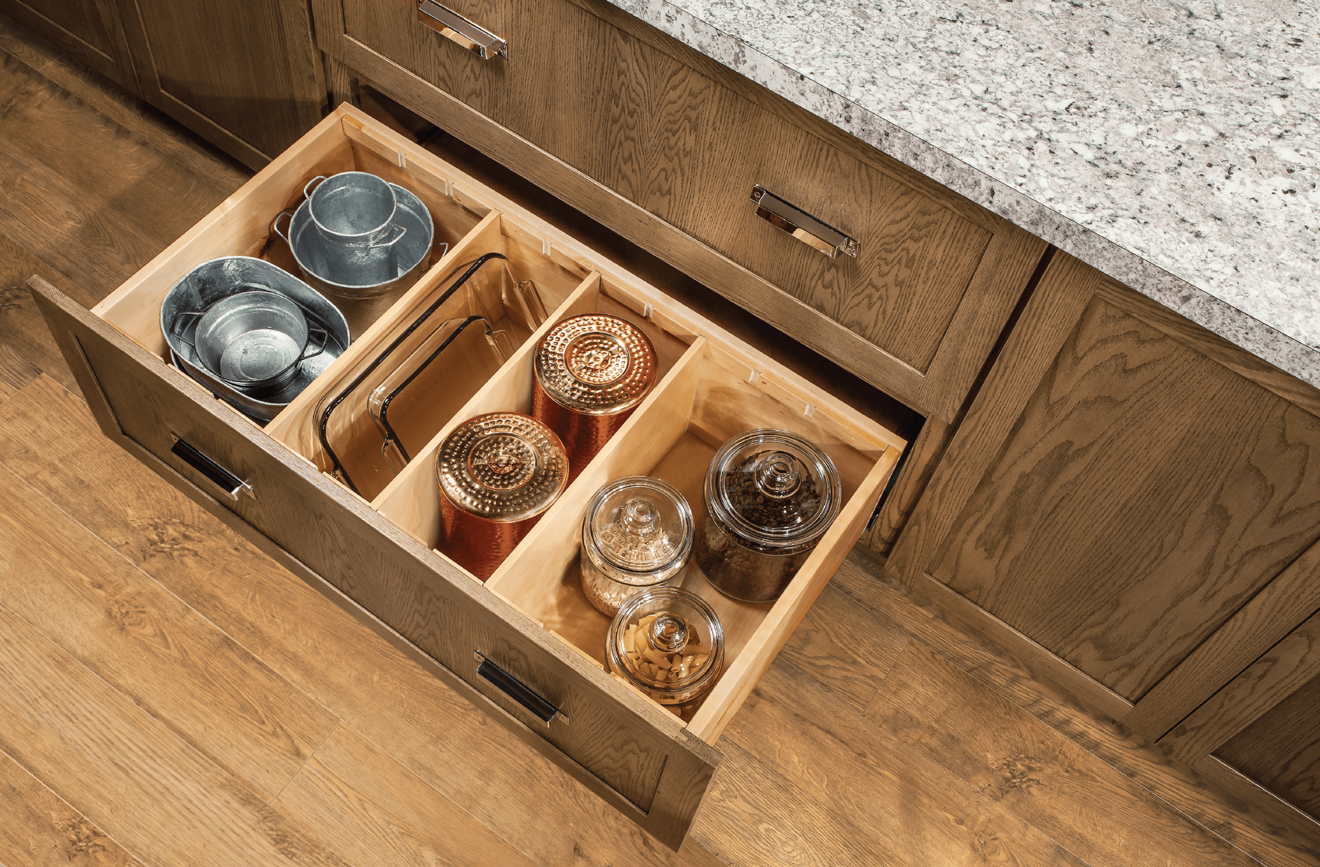 Adjustable Drawer Dividers - Cardell Cabinetry