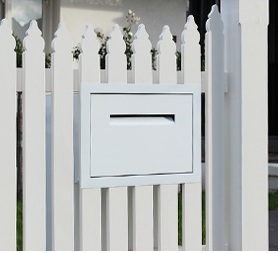 fence-wall-letterbox-accepts-parcels.jpg fence wall letterbox accepts parcels.jpg