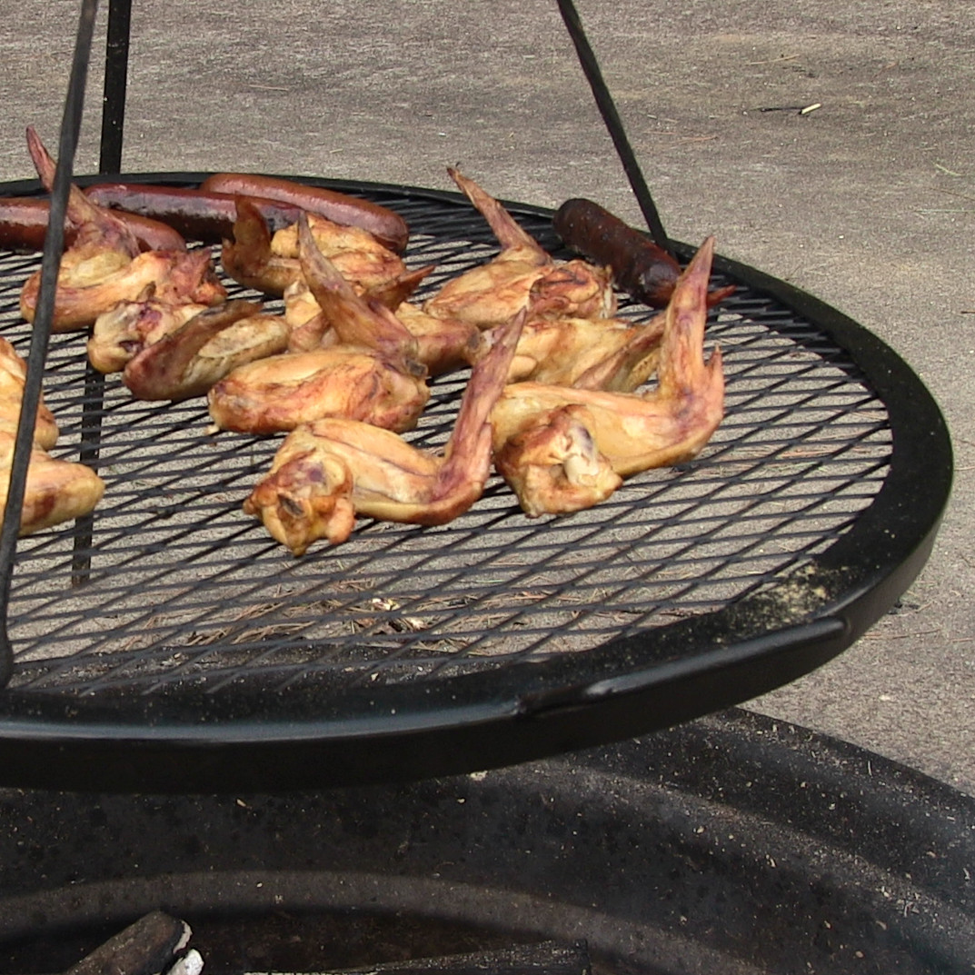 Sunnydaze Fire Pit X-Marks Cooking Grill This easy-to-use grill grate by Sunnydaze comes in multiple sizes so you can cook foods easily on any fire pit.