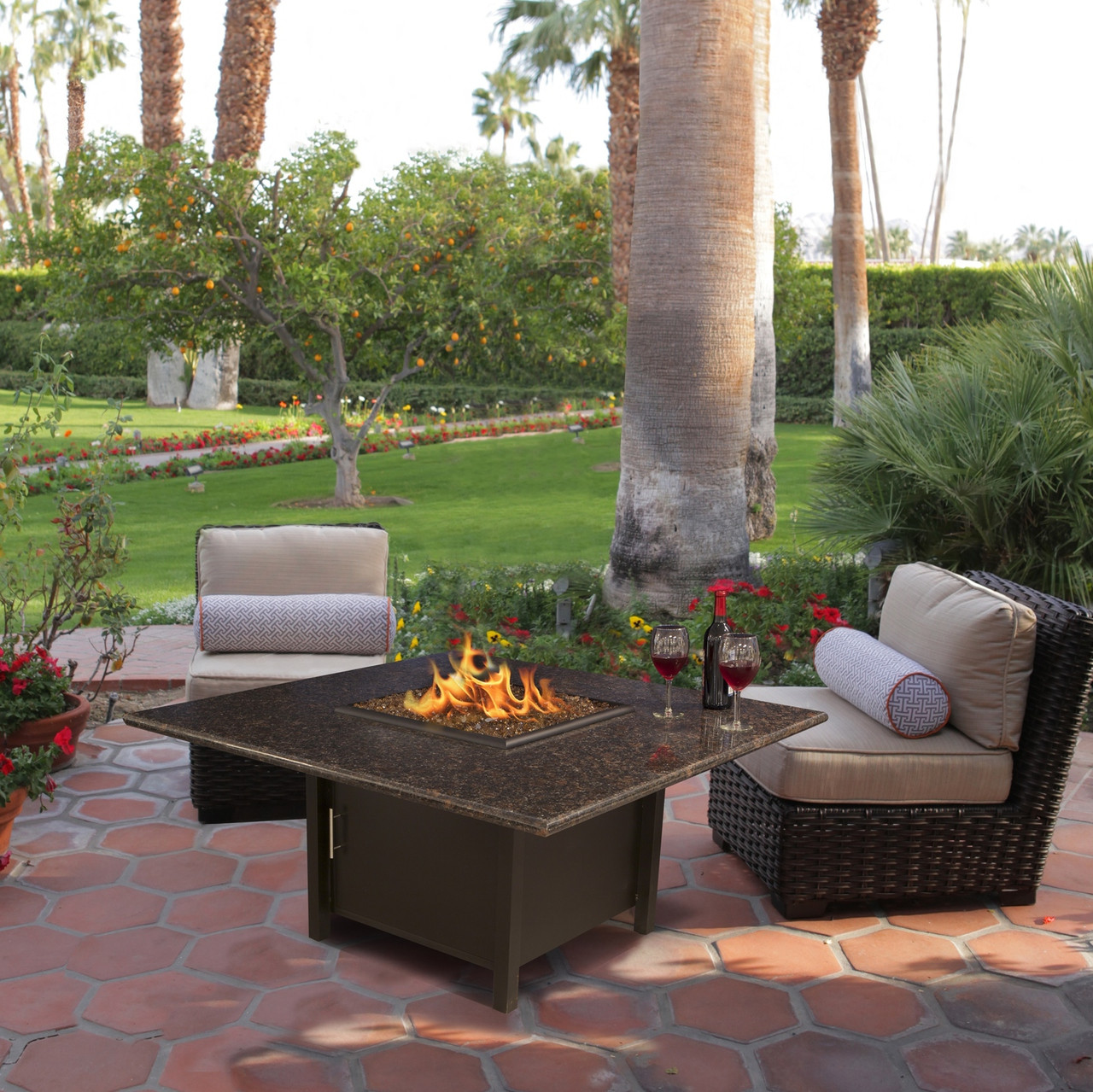 Carmel Chat Height Square Fire Pit by California Outdoor Concepts