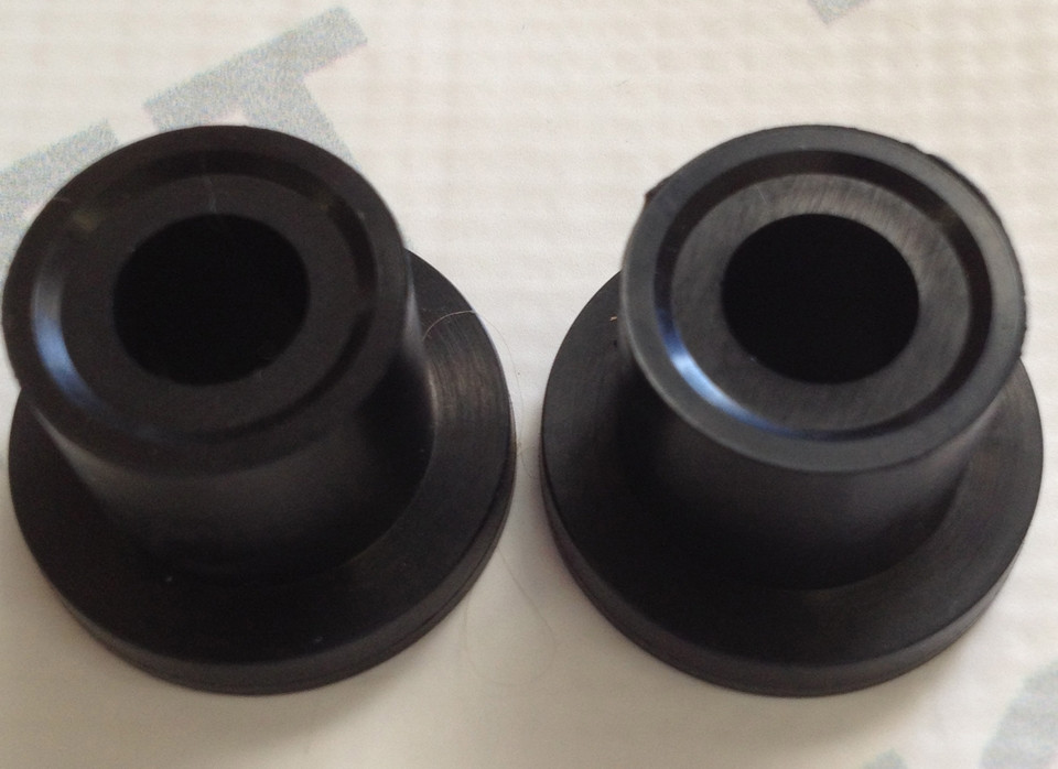 Kawasaki Z1 900 KZ900 KZ1000 H2 750 Muffler Bushing 92092010