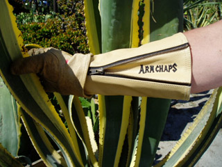 arm-chaps-brush-trimming.jpg arm-chaps-brush-trimming.jpg
