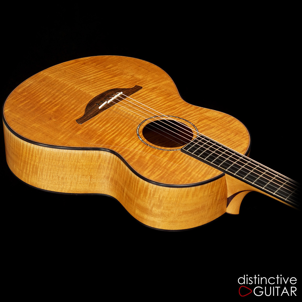 Lowden S35M Robson Open Gear Tuners Fiddleback Mahogany