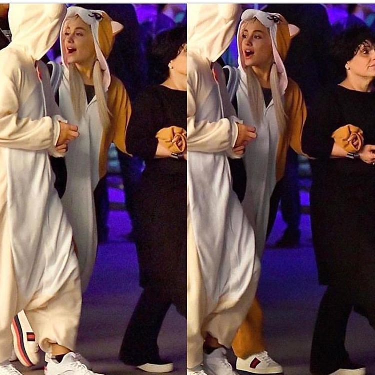 ariana-grande-kigurumi-animal-onesie miley-curys-ariana-grande-kigurumi-animal-onesie